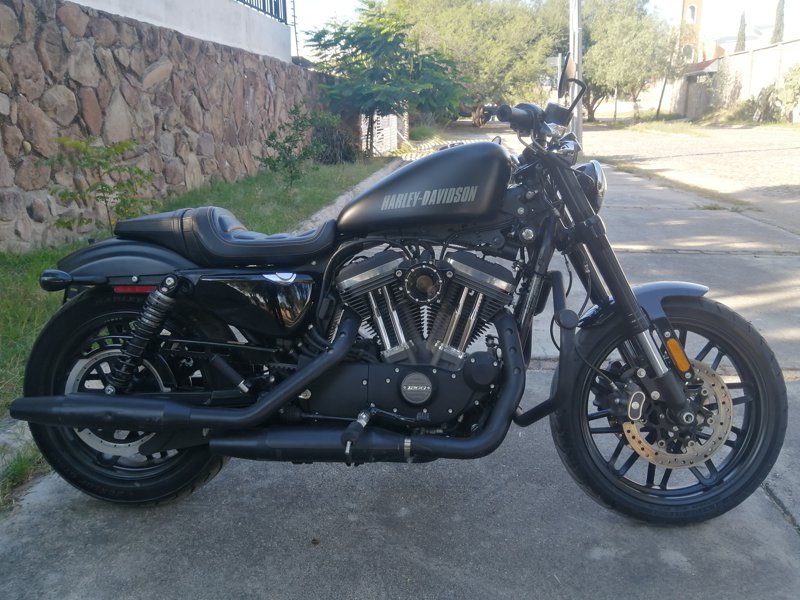 Harley Davidson - Roadster